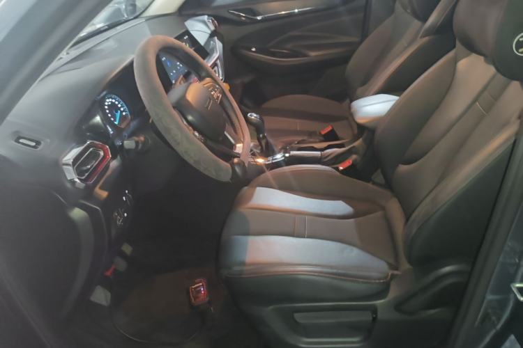 Used CHANGAN OSHAN X5 2021 Revised Version 1.6L Manual Luxury Edition Left Front Seat