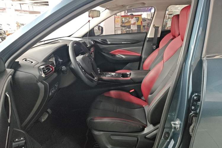 Used CHANGAN OSHAN X5 2021 Revised Version 1.5T DCT Luxury Edition Left Front Seat