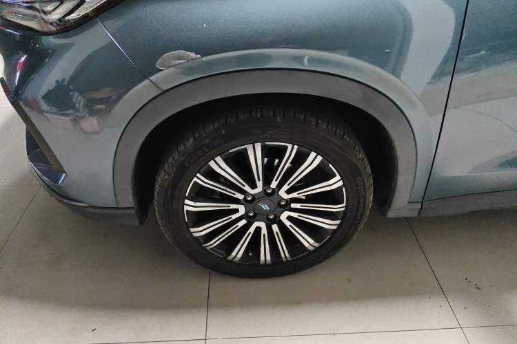 Used CHANGAN OSHAN X5 2021 1.5T DCT Prestige Edition Left Front Wheel Hub