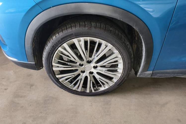Used CHANGAN OSHAN X5 2021 1.5T DCT Flagship Edition Left Front Wheel Hub