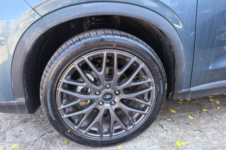 Used CHANGAN OSHAN X5 2021 1.5T DCT Flagship Edition Left Front Wheel Hub
