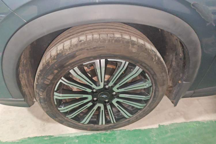 Used CHANGAN OSHAN X5 2021 Revised Version 1.5T DCT Luxury Edition Left Front Wheel Hub