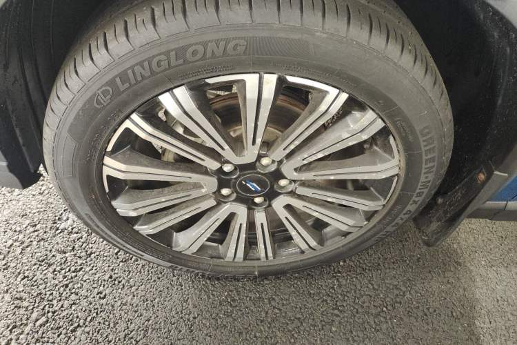 Used CHANGAN OSHAN X5 2021 1.5T DCT Prestige Edition Left Front Wheel Hub