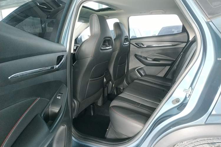 Used CHANGAN OSHAN X5 2021 Revised Version 1.6L Manual Luxury Edition Left Rear Seat