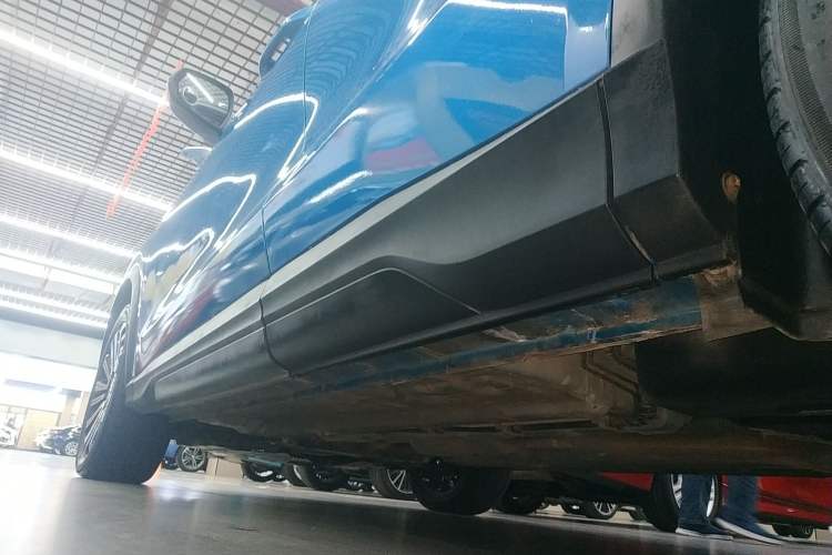 Used CHANGAN OSHAN X5 2021 1.5T DCT Prestige Edition Left Side Sill