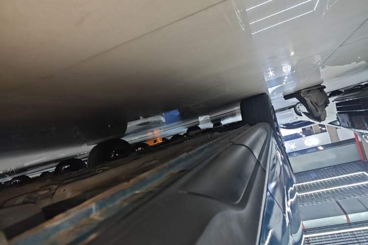 Used CHANGAN OSHAN X5 2021 1.5T DCT Prestige Edition Left Side Sill