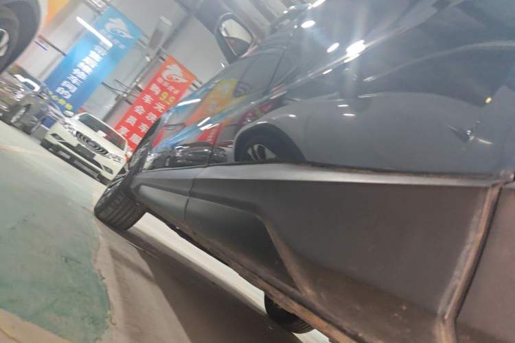 Used CHANGAN OSHAN X5 2021 Revised Version 1.5T DCT Luxury Edition Left Side Sill