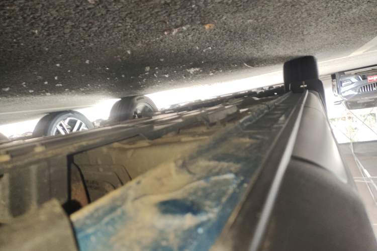 Used CHANGAN OSHAN X5 2021 1.5T DCT Prestige Edition Left Side Sill