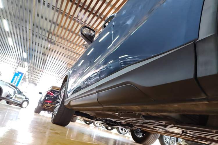 Used CHANGAN OSHAN X5 2021 1.5T DCT Prestige Edition Left Side Sill