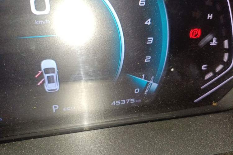 Used CHANGAN OSHAN X5 2021 1.5T DCT Prestige Edition Odometer Close Up
