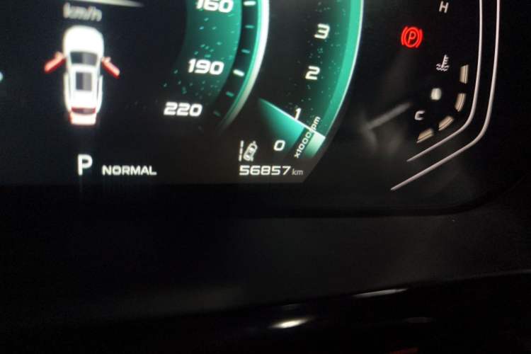 Used CHANGAN OSHAN X5 2021 1.5T DCT Flagship Edition Odometer Close Up