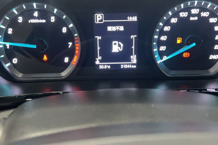 Used CHANGAN OSHAN X5 2021 Revised Version 1.5T DCT Luxury Edition Odometer Close Up