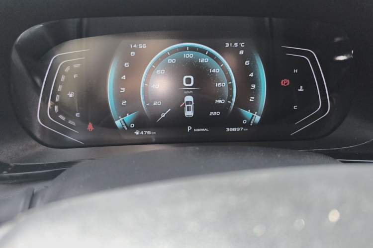 Used CHANGAN OSHAN X5 2021 1.5T DCT Prestige Edition Odometer Close Up