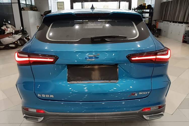 Used CHANGAN OSHAN X5 2021 Revised Version 1.5T DCT Luxury Edition Rear