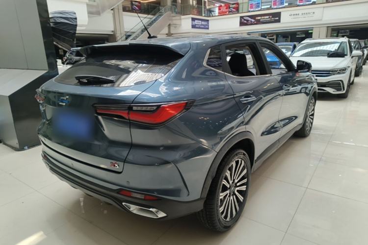 Used CHANGAN OSHAN X5 2021 1.6L CVT Comfort Model Rear Right 45 Deg