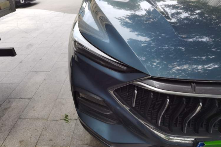 Used CHANGAN OSHAN X5 2021 Revised Version 1.6L CVT Luxury Edition Right Front Headlight