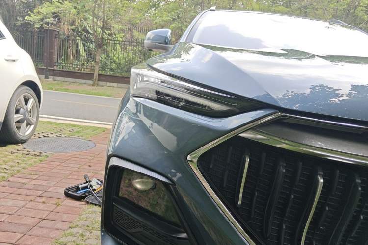 Used CHANGAN OSHAN X5 2021 1.5T DCT Flagship Edition Right Front Headlight