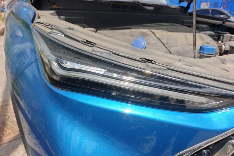 Used CHANGAN OSHAN X5 2021 Revised Version 1.5T DCT Luxury Edition Right Front Headlight