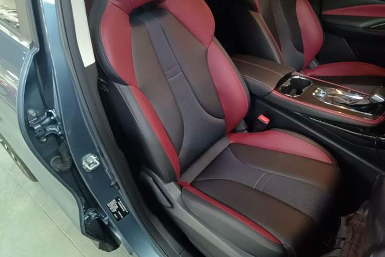 Used CHANGAN OSHAN X5 2021 Revised Version 1.5T DCT Luxury Edition Right Front Seat