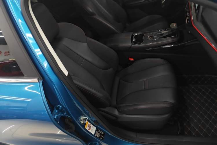 Used CHANGAN OSHAN X5 2021 1.5T DCT Prestige Edition Right Front Seat
