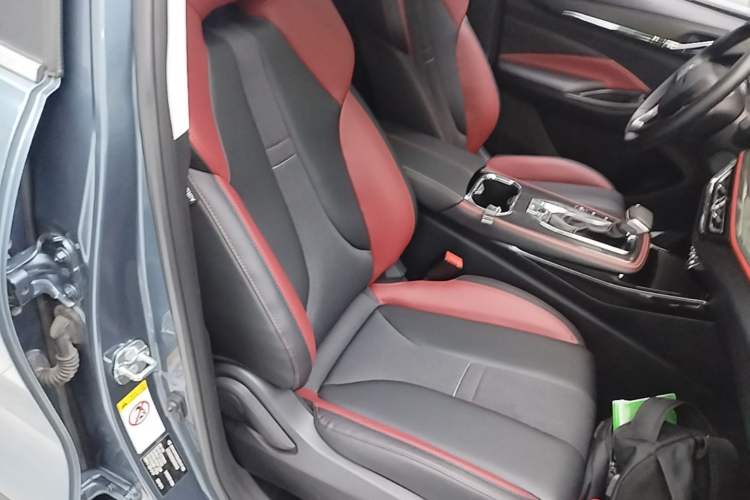 Used CHANGAN OSHAN X5 2021 1.5T DCT Prestige Edition Right Front Seat