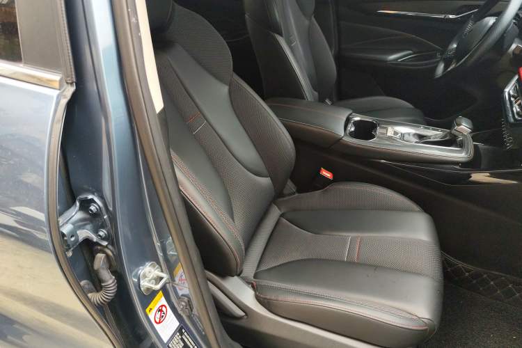 Used CHANGAN OSHAN X5 2021 1.5T DCT Prestige Edition Right Front Seat