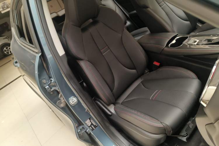Used CHANGAN OSHAN X5 2021 1.6L CVT Comfort Model Right Front Seat