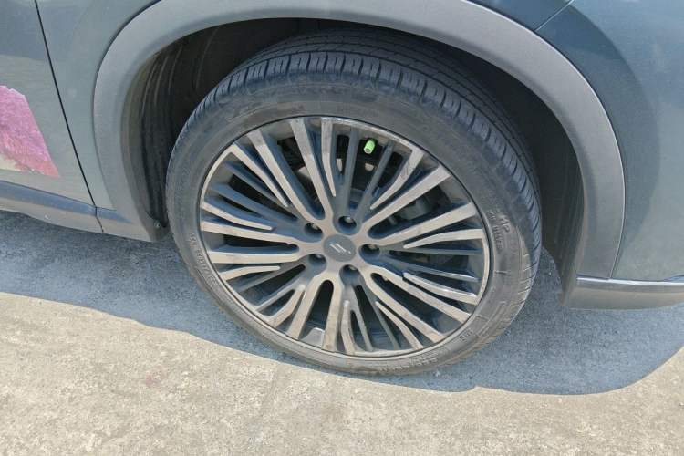 Used CHANGAN OSHAN X5 2021 1.5T DCT Flagship Edition Right Front Wheel Hub