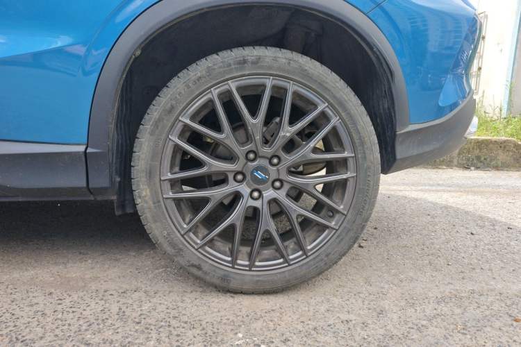 Used CHANGAN OSHAN X5 2021 Revised Version 1.5T DCT Luxury Edition Right Front Wheel Hub
