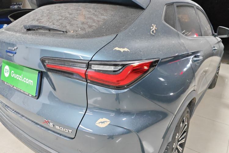 Used CHANGAN OSHAN X5 2021 1.5T DCT Prestige Edition Right Rear Taillight