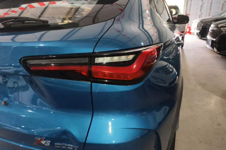 Used CHANGAN OSHAN X5 2021 1.5T DCT Flagship Edition Right Rear Taillight