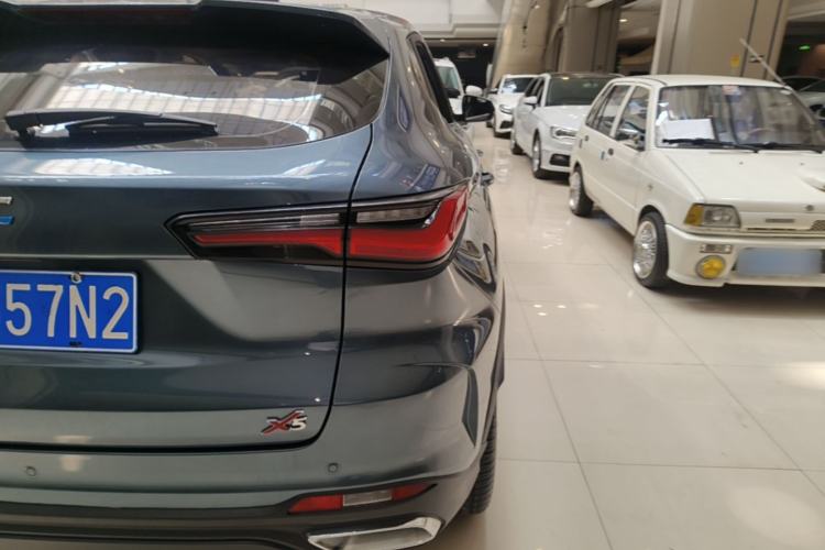 Used CHANGAN OSHAN X5 2021 1.6L CVT Comfort Model Right Rear Taillight
