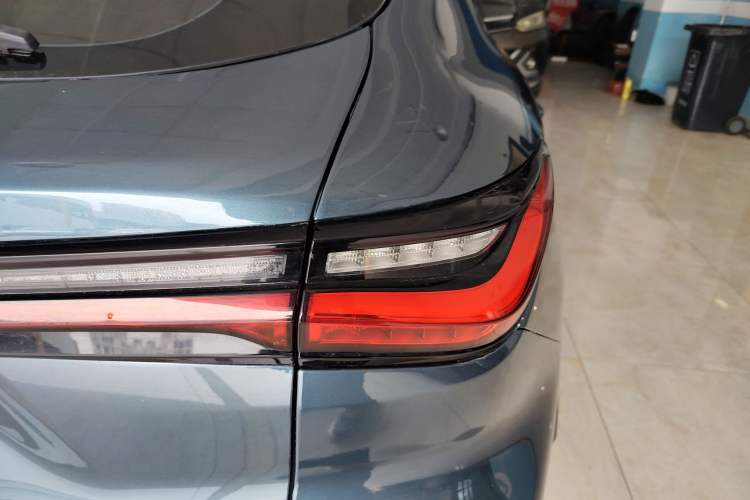 Used CHANGAN OSHAN X5 2021 1.5T DCT Flagship Edition Right Rear Taillight