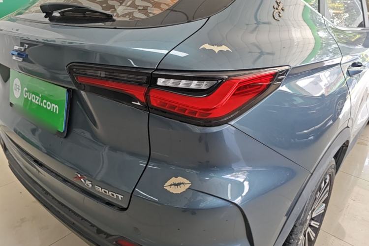 Used CHANGAN OSHAN X5 2021 1.5T DCT Prestige Edition Right Rear Taillight