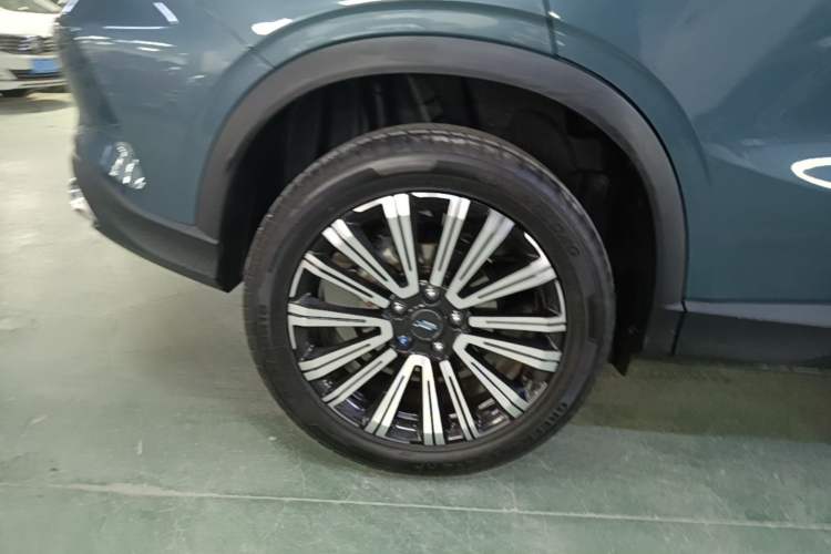 Used CHANGAN OSHAN X5 2021 Revised Version 1.5T DCT Luxury Edition Right Rear Wheel Hub
