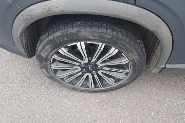 Used CHANGAN OSHAN X5 2021 1.5T DCT Luxury Edition Right Rear Wheel Hub