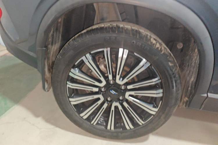 Used CHANGAN OSHAN X5 2021 Revised Version 1.5T DCT Luxury Edition Right Rear Wheel Hub