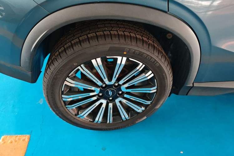 Used CHANGAN OSHAN X5 2021 Revised Version 1.5T DCT Luxury Edition Right Rear Wheel Hub