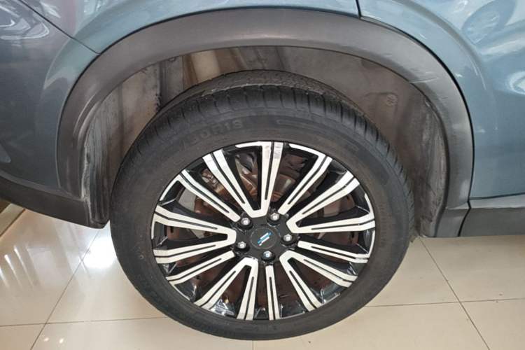 Used CHANGAN OSHAN X5 2021 Revised Version 1.5T DCT Luxury Edition Right Rear Wheel Hub