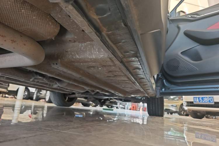 Used CHANGAN OSHAN X5 2021 1.5T DCT Flagship Edition Right Side Sill