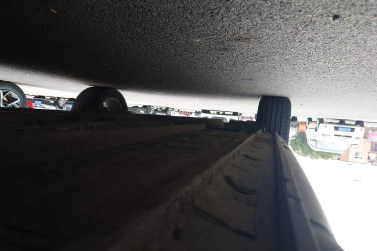 Used CHANGAN OSHAN X5 2021 1.5T DCT Luxury Edition Right Side Sill