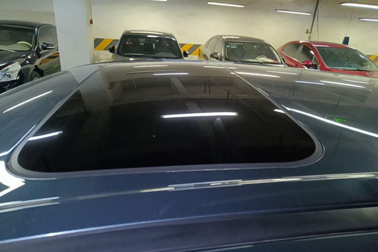 Used CHANGAN OSHAN X5 2021 Revised Version 1.5T DCT Luxury Edition Roof