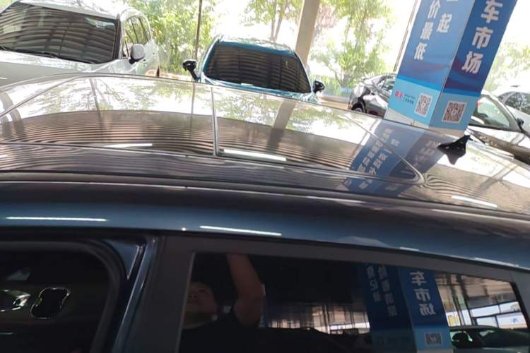 Used CHANGAN OSHAN X5 2021 1.5T DCT Prestige Edition Roof