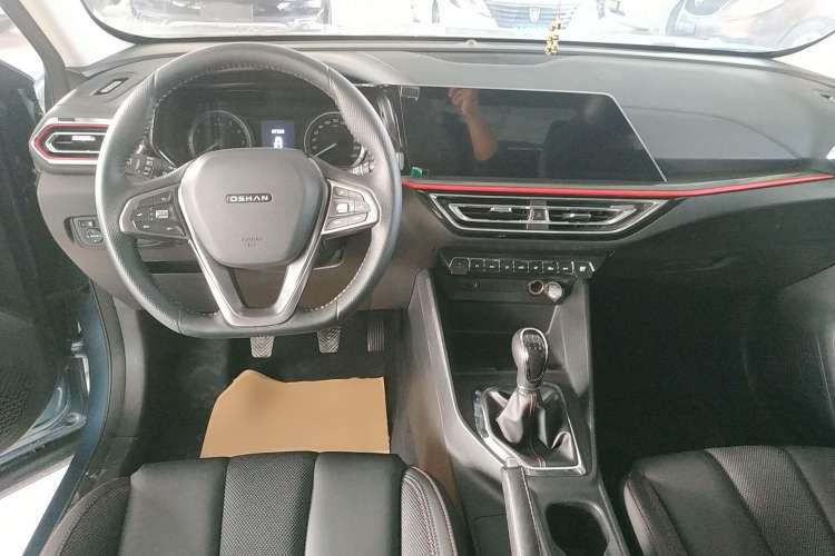 Used CHANGAN OSHAN X5 2021 Revised Version 1.6L Manual Luxury Edition Steering Wheel