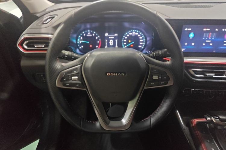 Used CHANGAN OSHAN X5 2021 Revised Version 1.5T DCT Luxury Edition Steering Wheel