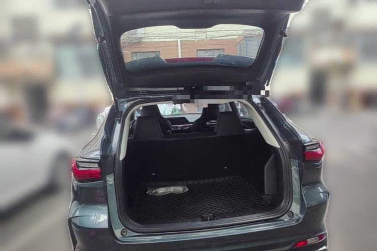 Used CHANGAN OSHAN X5 2021 1.6L CVT Luxury Model Trunk