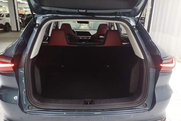 Used CHANGAN OSHAN X5 2021 1.5T DCT Prestige Edition Trunk