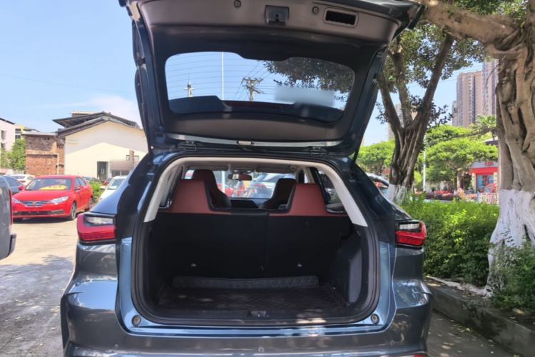 Used CHANGAN OSHAN X5 2021 1.5T DCT Flagship Edition Trunk