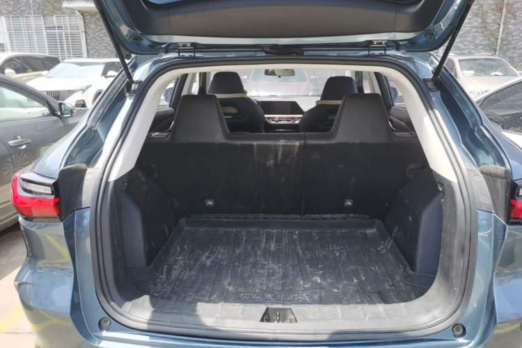 Used CHANGAN OSHAN X5 2021 1.6L CVT Comfort Model Trunk