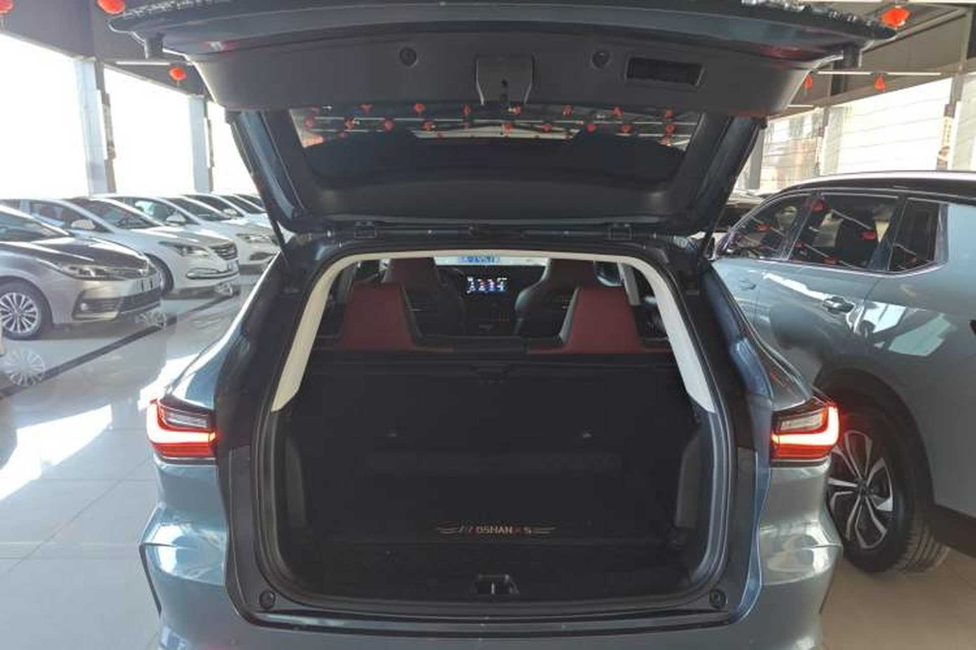 Used CHANGAN OSHAN X5 2021 1.5T DCT Flagship Edition Trunk